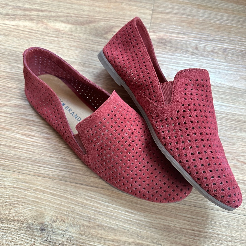 Lucky Brand Cut Out Suede Loafers Size 8 Cranberry